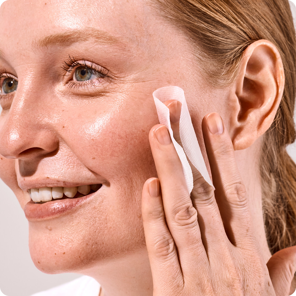 Model using JiYu pad on cheek