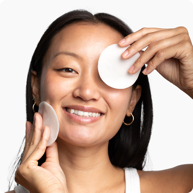 Model holding toner pad